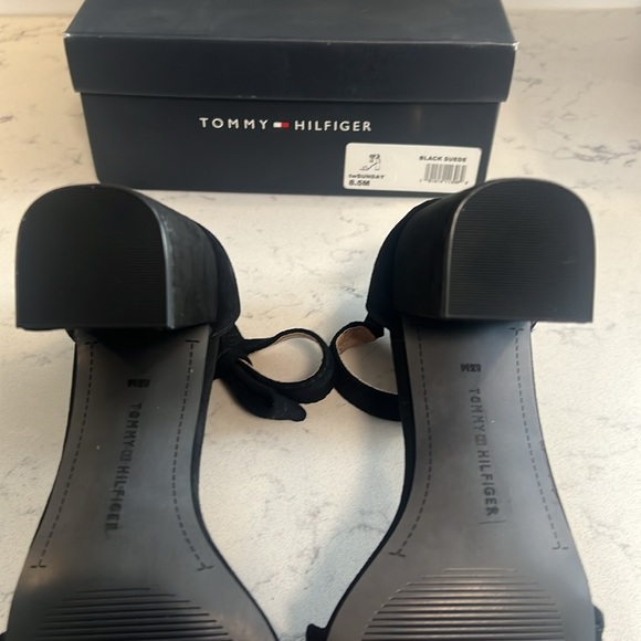 Tommy Hilfiger Black Heels 8.5 NIB - Picture 7 of 9